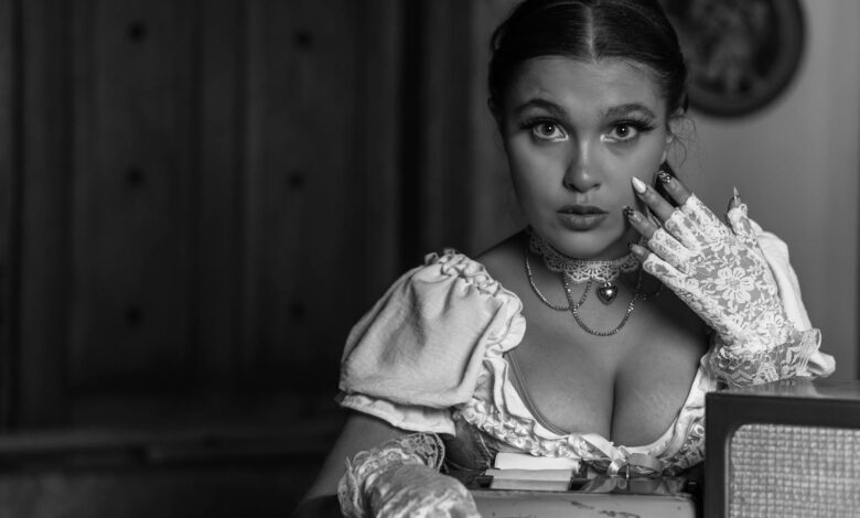 Captivating black and white portrait of a woman in vintage attire, radiating elegance in Leon, Mexico.