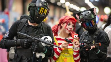 Colorful cosplay costumes at a lively anime convention in San José, Costa Rica.