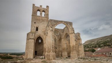 Explore the ancient ruins of Santa Eulalia Church in Palenzuela, Spain, showcasing medieval architecture.
