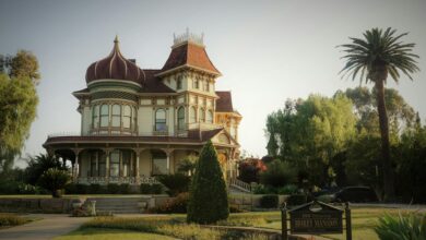 A stunning Victorian mansion known as Morey Mansion located in Redlands, California.