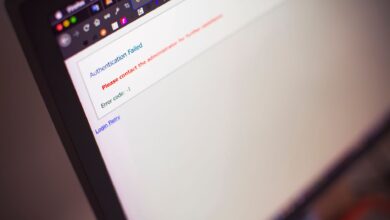 Close-up of a computer screen displaying an authentication failed message.